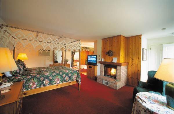 Crescent Lodge & Country Inn (Adults Only) Cresco Extérieur photo